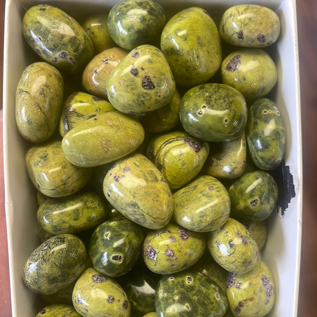 Stichite (Atlantasite) MMM